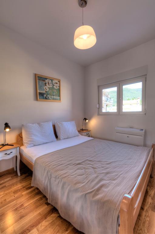 Apartments Delfin Tivat Exterior foto